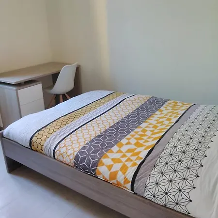 Grand Sur Les Bvd A 2 Pas De La Gare Apartment *